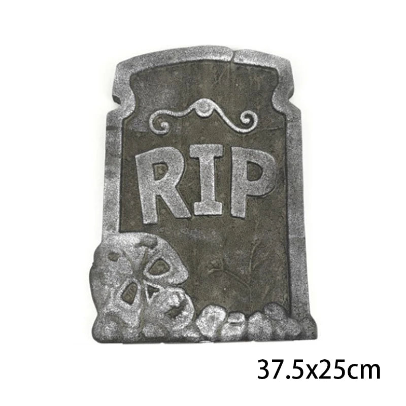 PIERRE TOMBALE HALLOWEEN