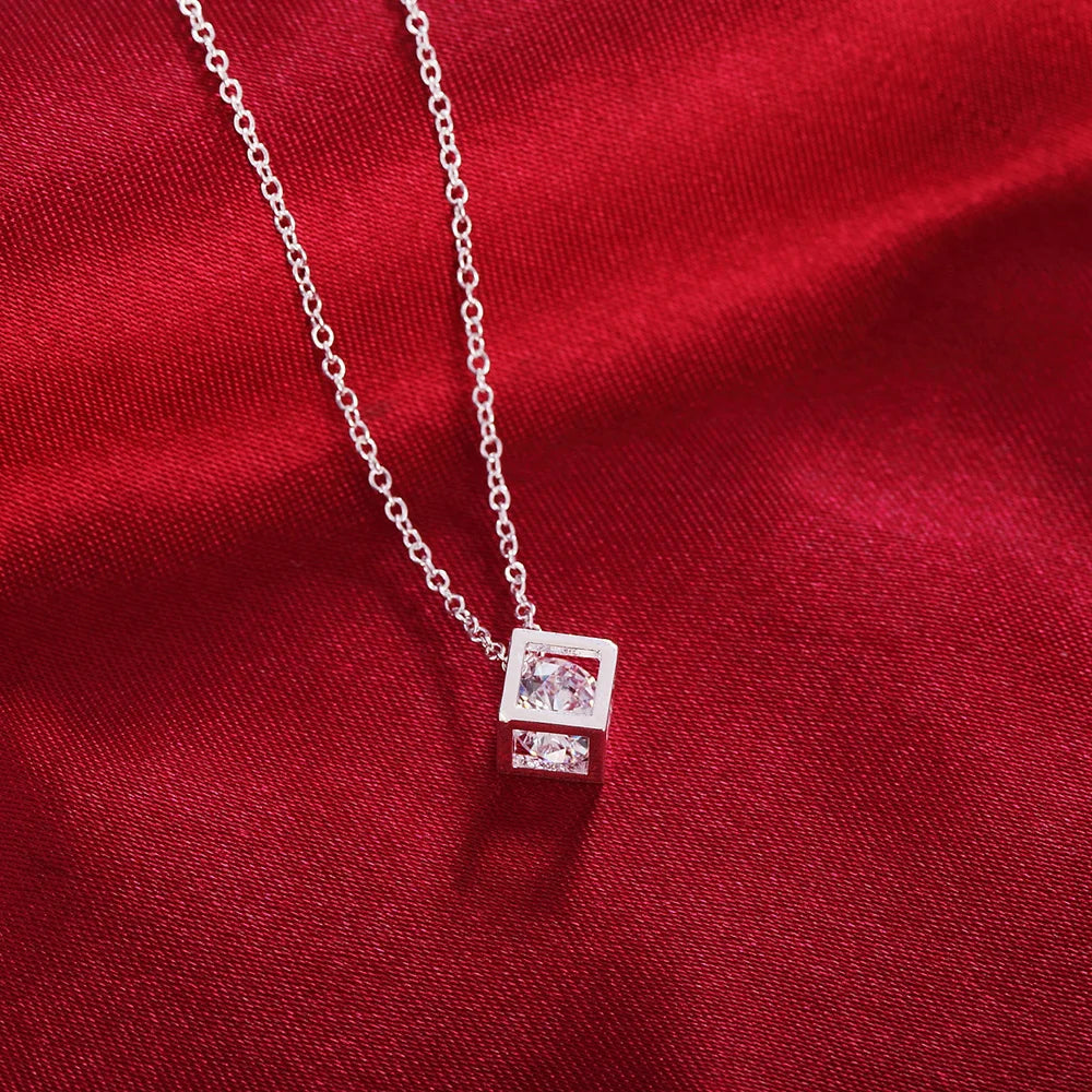 PENDENTIF CUBE