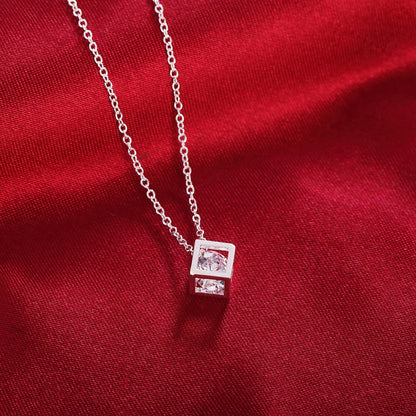 PENDENTIF CUBE