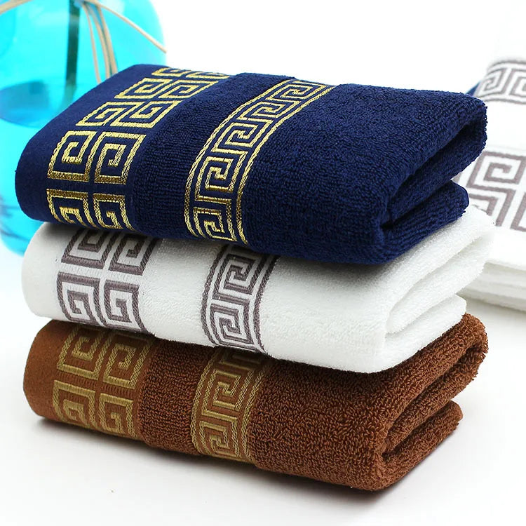 SERVIETTE STYLE HOTELLERIE