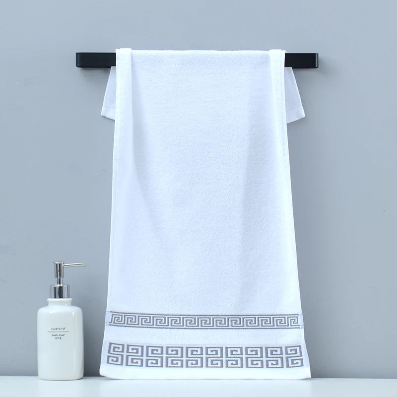 SERVIETTE STYLE HOTELLERIE