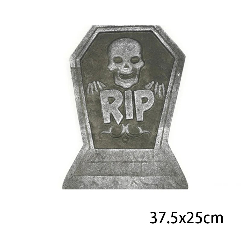 PIERRE TOMBALE HALLOWEEN