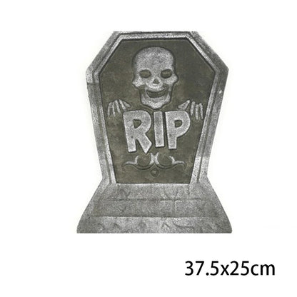 PIERRE TOMBALE HALLOWEEN