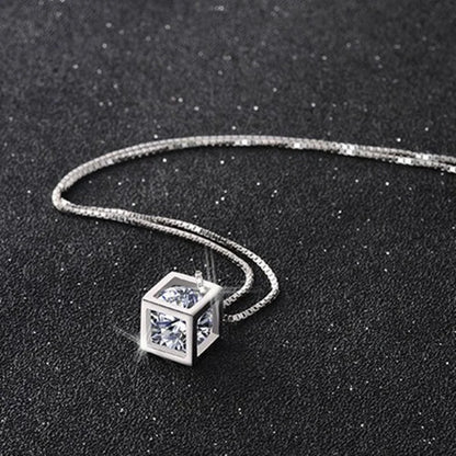 PENDENTIF CUBE
