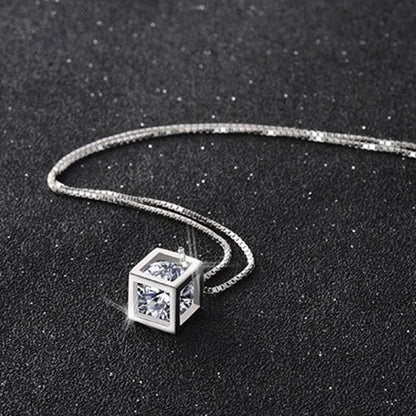 PENDENTIF CUBE