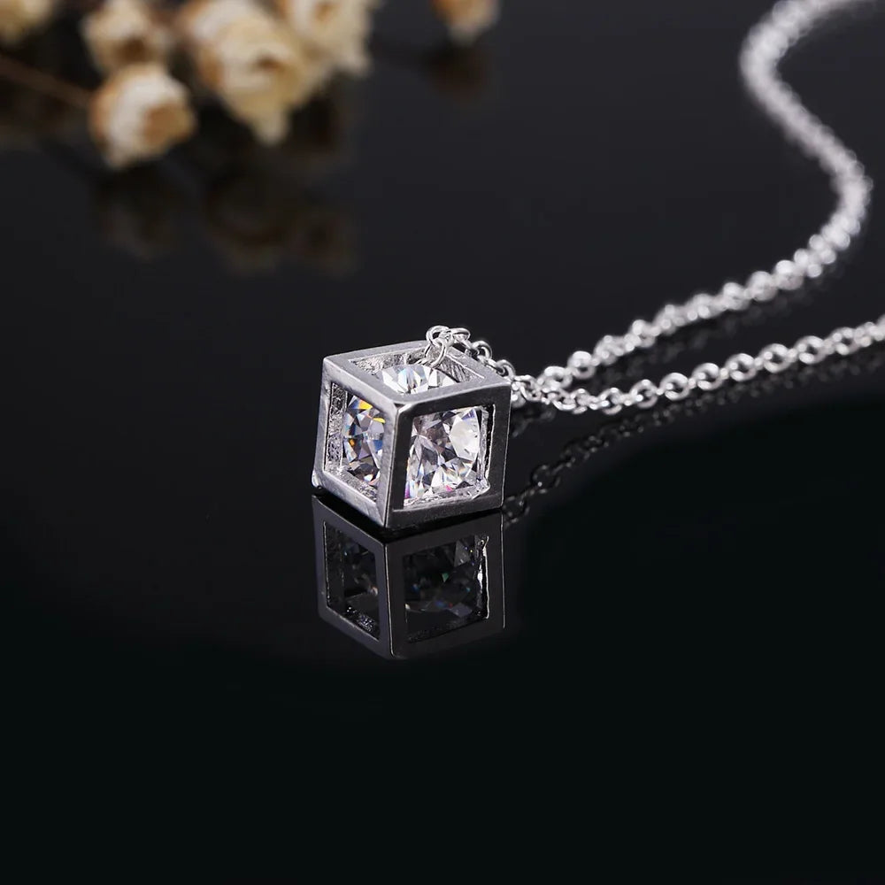 PENDENTIF CUBE
